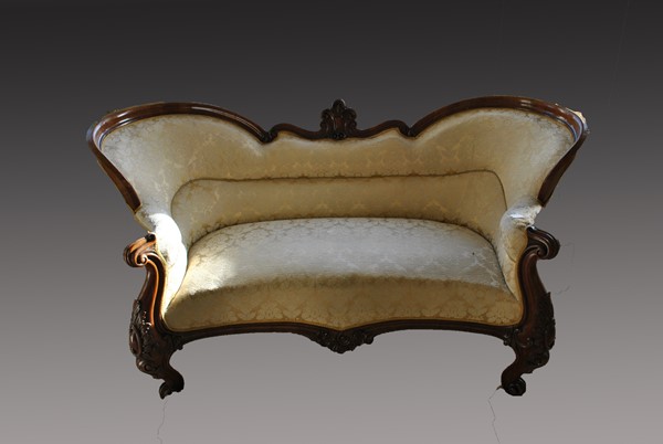 Victorian Walnut Sofa Before Restoration